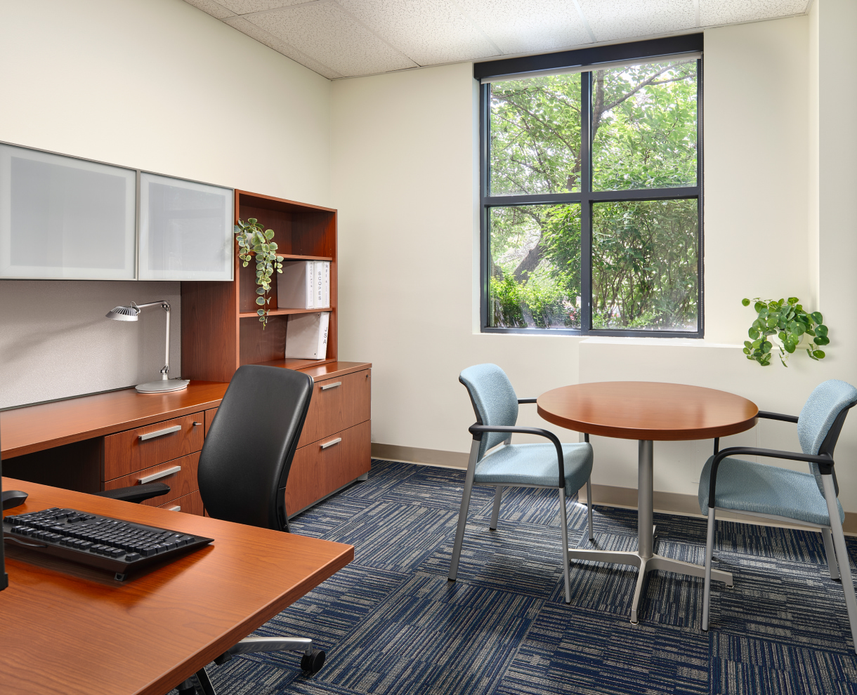 Nemours Rockland Reach small office area with desk and chairs